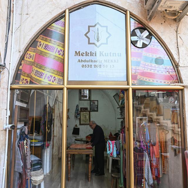 Gaziantepli kutnu dokuma ustası "Yaşayan İnsan Hazinesi" olmaktan gurur duy...