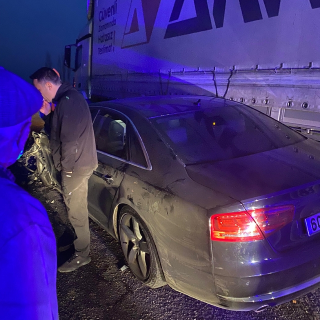 Tokat Belediye Başkanı Yazıcıoğlu zincirleme trafik kazasında hafif yaralan...