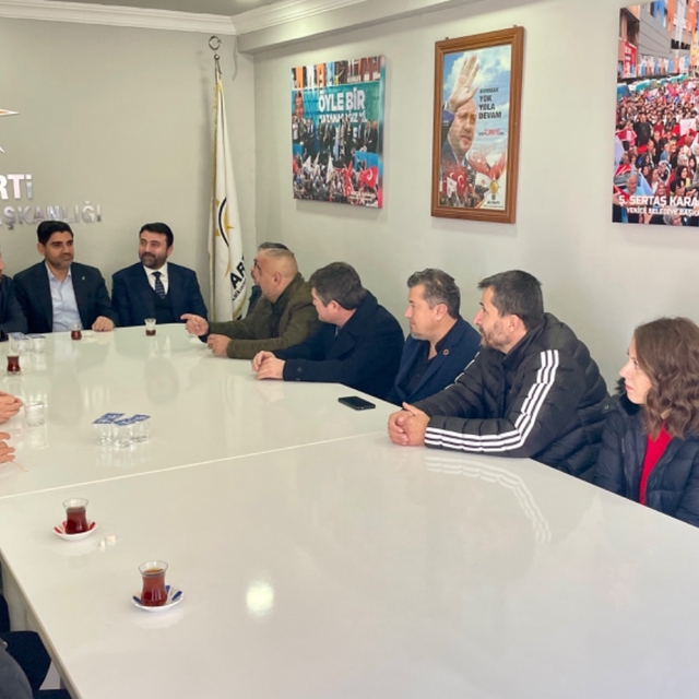 AK Parti Karabük heyeti Yenice ilçesinde temaslarda bulundu