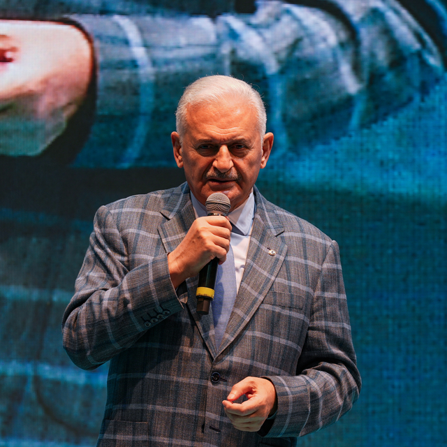 TDT Aksakallar Konseyi Başkanı Yıldırım, partisinin Konak Kongresi'nde konu...