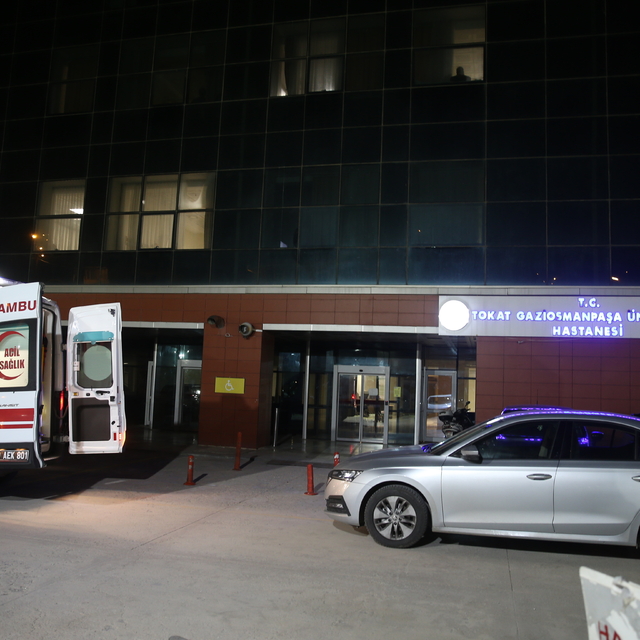 Geçirdiği kazada yaralanan Belediye Başkanı Yazıcıoğlu, ambulansla Tokat'a...