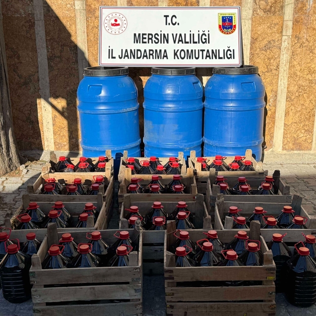 Mersin'de 2 bin 115 litre sahte içki ele geçirildi
