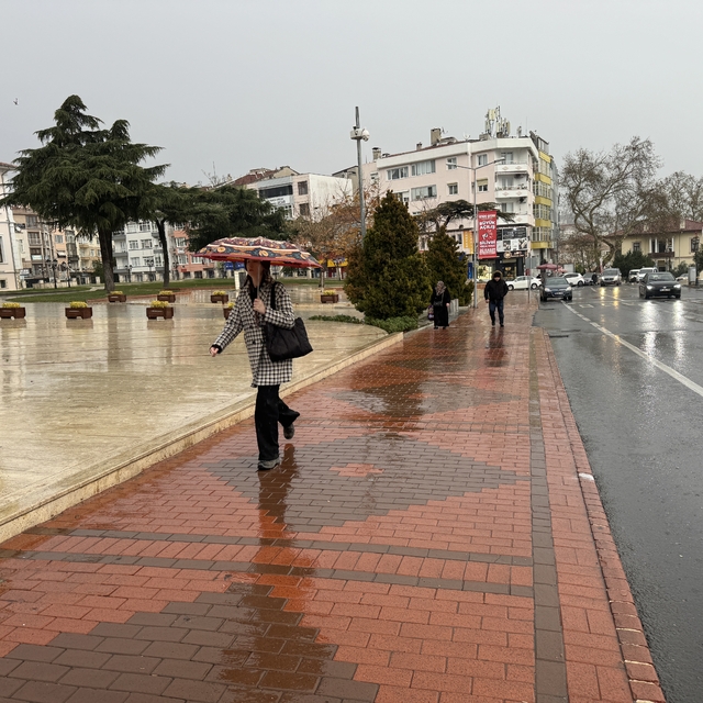 Tekirdağ ve Kırklareli'nde sağanak etkili oluyor