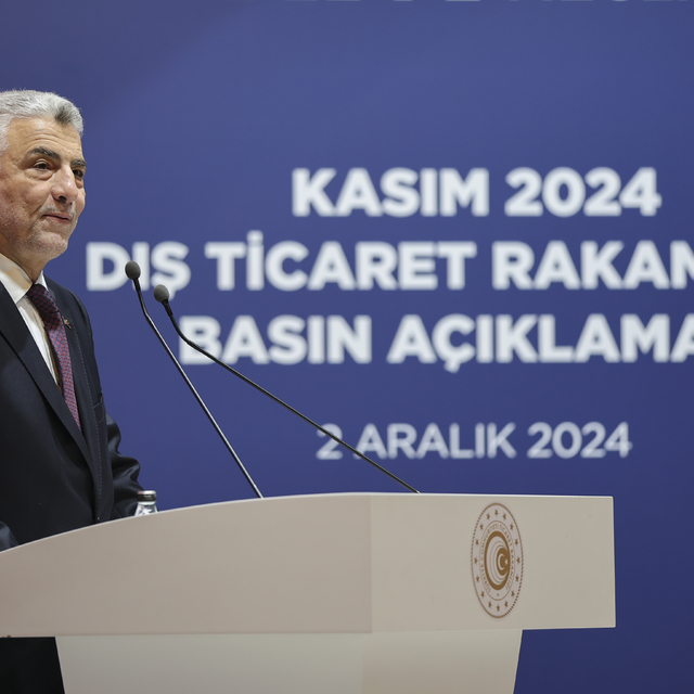 Ticaret Bakanı Ömer Bolat, kasım ayı dış ticaret verilerini açıkladı: (1)