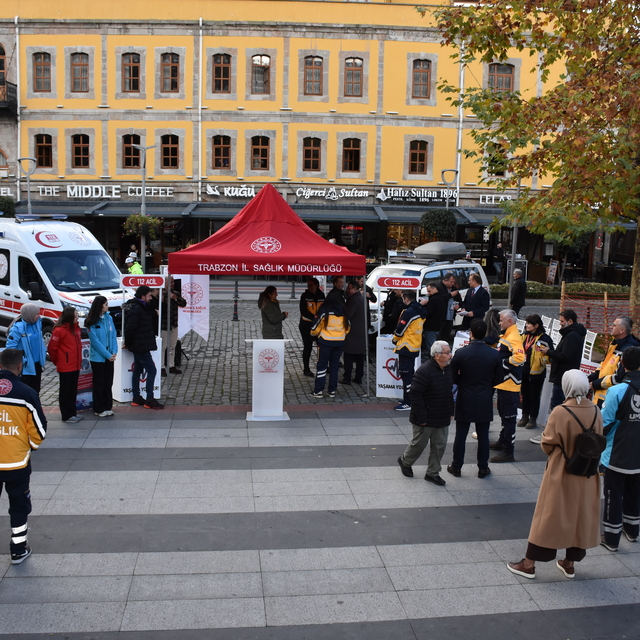 Trabzon'da "Fermuar Sistemiyle Yaşama Yol Ver" kampanyası tanıtıldı
