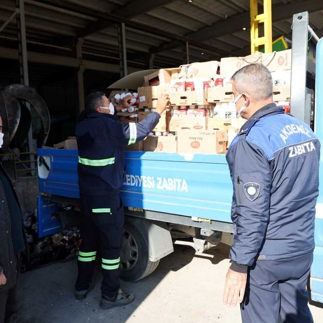 Mersin'de son kullanma tarihi geçmiş 4 bin 700 ketçap ve mayonez ele geçiri...