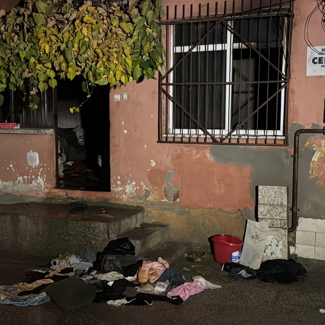 Kocaeli'de, apartman dairesinde çıkan yangın itfaiye ekiplerince söndürüldü