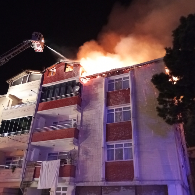Samsun'da iş yerinde çıkan yangın hasara yol açtı