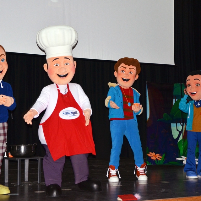 "Dicle'nin Rüyası" adlı çocuk oyunu Siirt'te sahnelendi