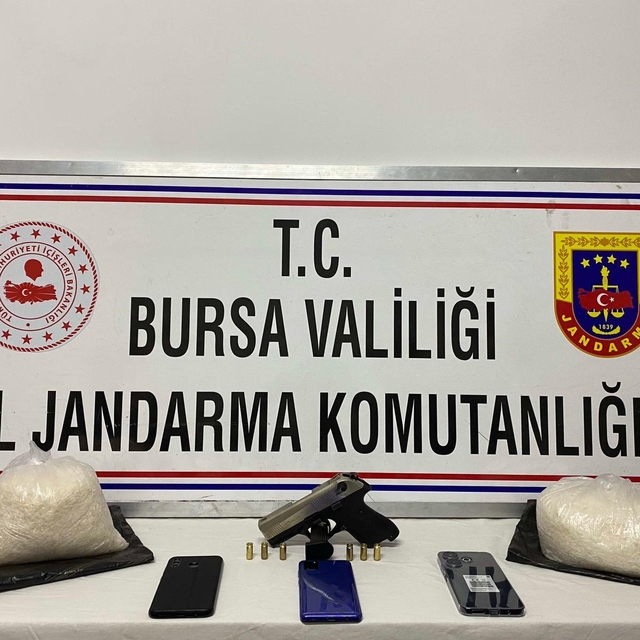 Bursa'da uyuşturucu operasyonu; 3 gözaltı