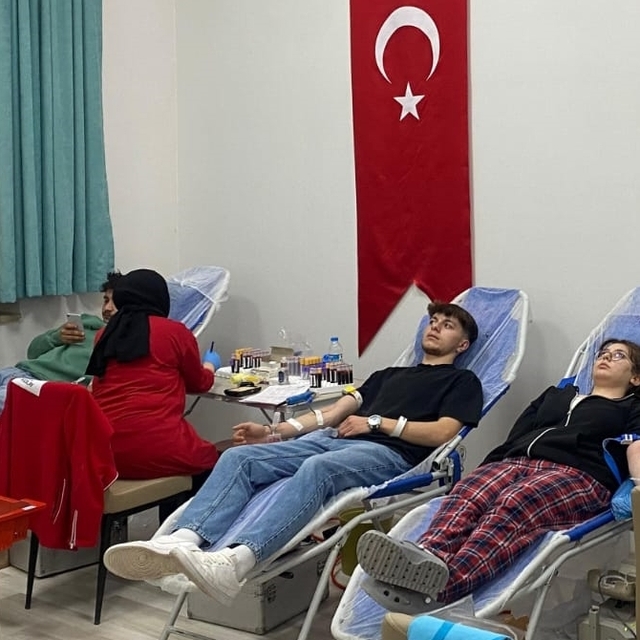 Gümüşhacıköy'de kan bağışı etkinliği düzenlendi