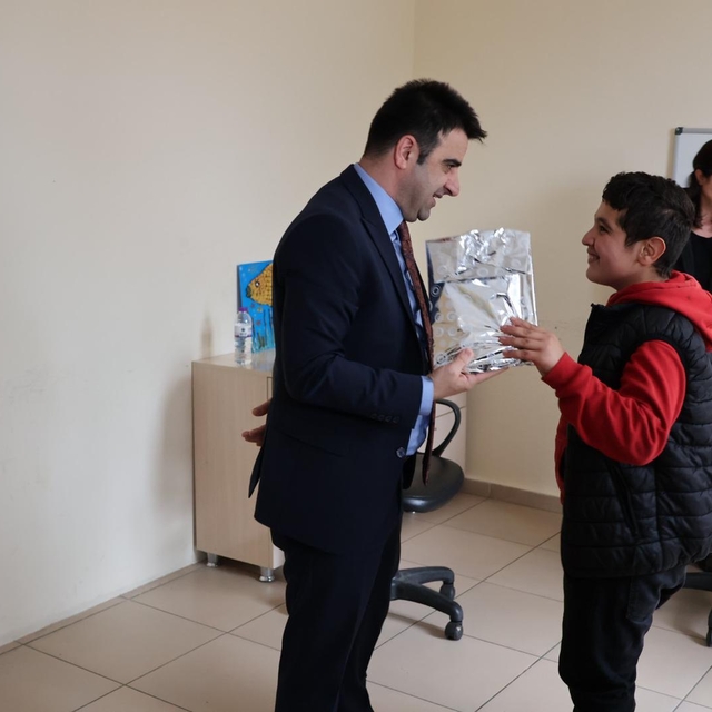 Gazipaşa Kaymakamı Korkutata, özel çocuklarla bir araya geldi
