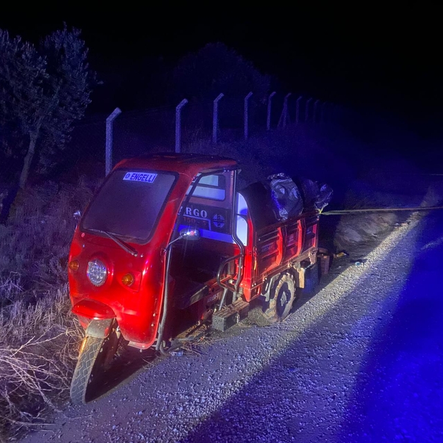 Manisa'da beton direğe çarpan motosikletin engelli sürücüsü öldü