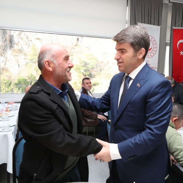 Amasya Valisi Bakan, engelli vatandaşlar ve aileleriyle bir araya geldi