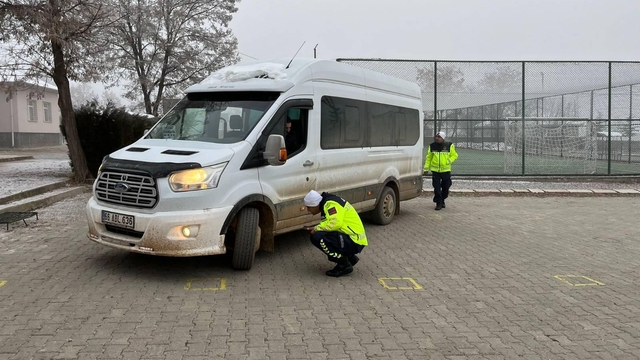 Yozgat'ta jandarma okul servis araçlarını denetledi