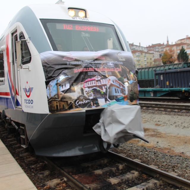 Turistik Tuz Ekspresi, 101 engelli birey ile sefere çıktı (2)