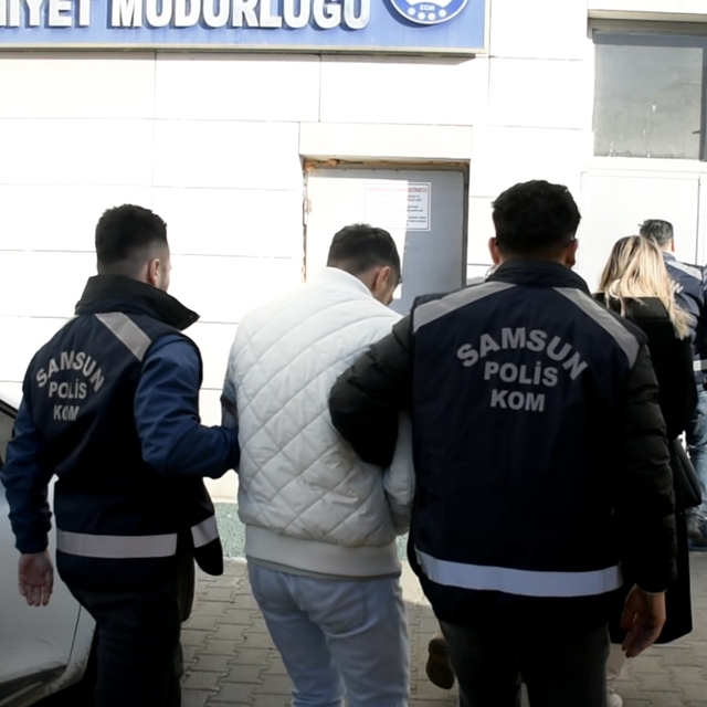Samsun merkezli 5 ilde düzenlenen yasa dışı bahis operasyonunda 16 zanlı ya...