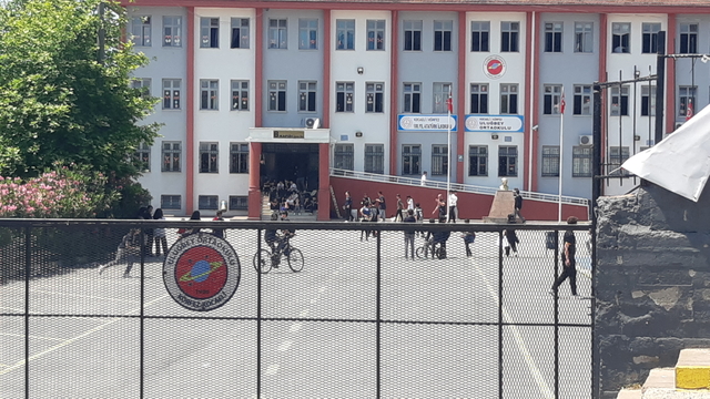 Öğretmeni darbeden veliye verilen 1680 TL ceza ertelendi