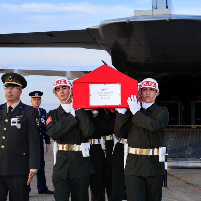 Şehit Uzman Çavuş Eren Kızıldağ'ın cenazesi Adana'ya getirildi