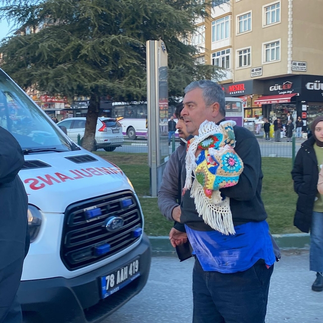 Karabük'te bıçaklı kavgada 1 kişi yaralandı