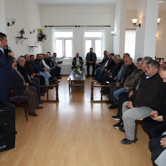 Orta Belediye Başkanı Ömer Bezci, muhtarlarla buluştu