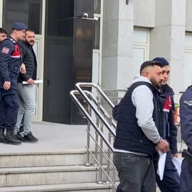 GÜNCELLEME - Çorum'da darbettikleri kişinin aracını gasbeden 3 şüpheli tutu...