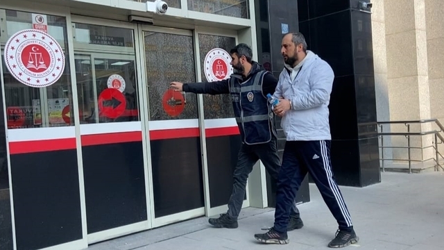 GÜNCELLEME - Çorum'da iş yerine silahlı saldırı düzenleyen 3 zanlıdan 1'i tutuklandı