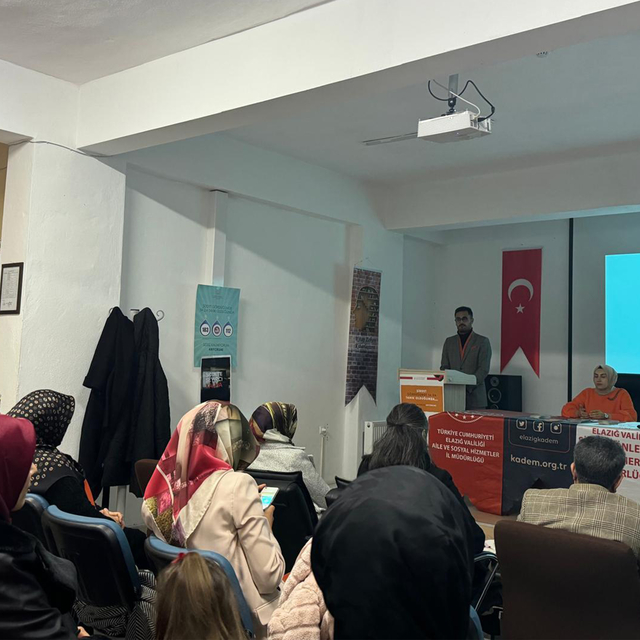 Elazığ'da kadına yönelik şiddete karşı eğitim programı düzenlendi