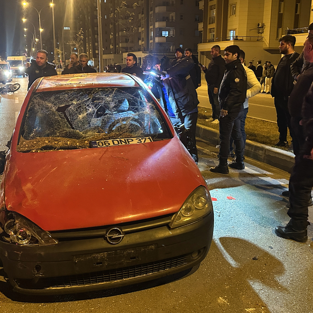 Adana'da otomobille çarpışan motosikletin sürücüsü hayatını kaybetti
