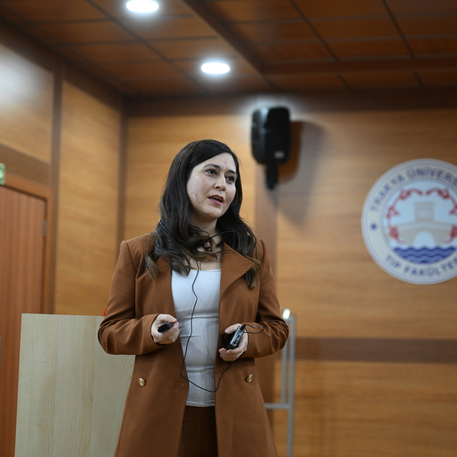 TÜ'de "Günlük Hayatımızdaki Zehirler" konulu konferans düzenlendi