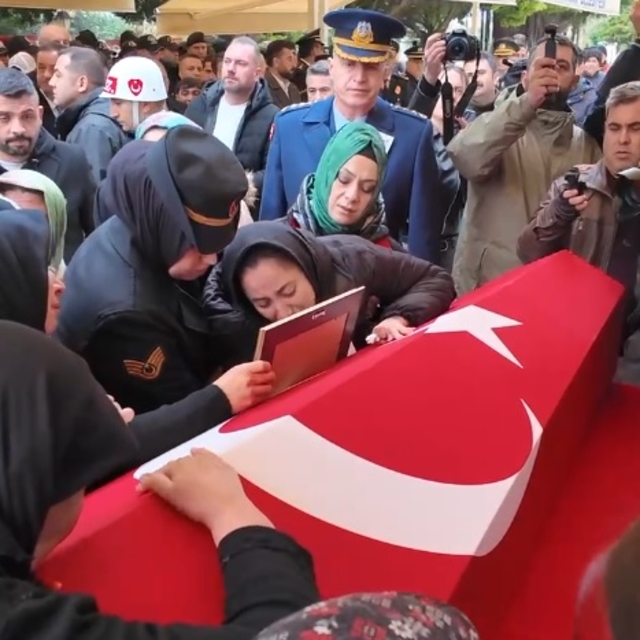 Pençe- Kilit şehidi uzman çavuş, son yolculuğuna uğurlandı