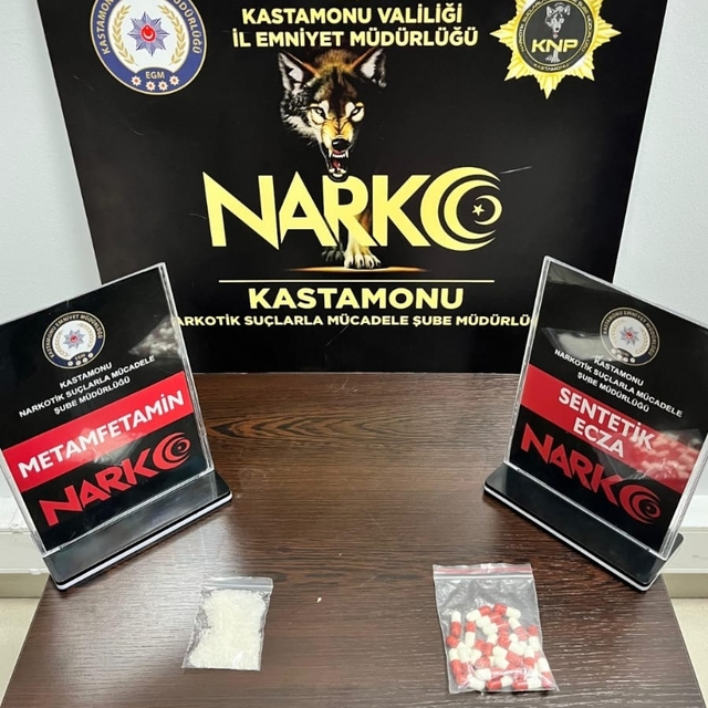 Kastamonu'da uyuşturucuyla yakalanan 3 şüpheliden 2'si tutuklandı