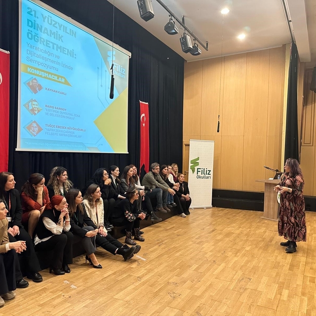 Edirne'de 'Eğitimde Yenilik Buluşmaları: Öğretmenlerle Dönüşüm' sempozyumu...