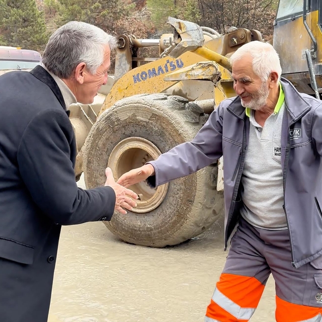 Harmancık Belediye Başkanı Arıkan 4 Aralık Dünya Madenciler Gününde işçiler...