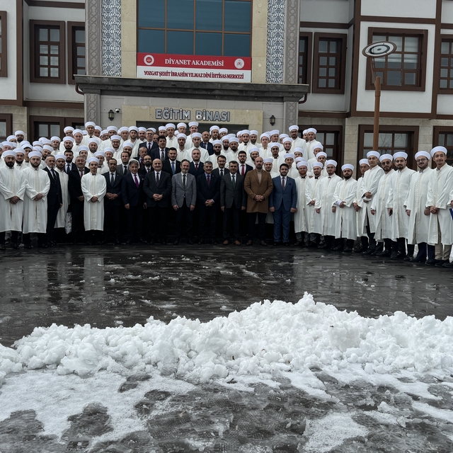 Yozgat'ta dini ihtisas merkezinde eğitim gören 133 din görevlisi mezun oldu
