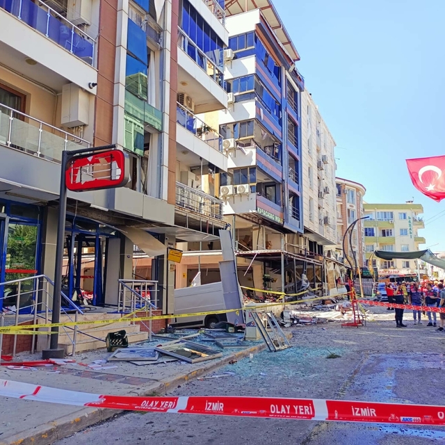 İzmir'de 5 kişinin öldüğü patlamada, 3 kişiye 15'er yıla kadar hapis istemi