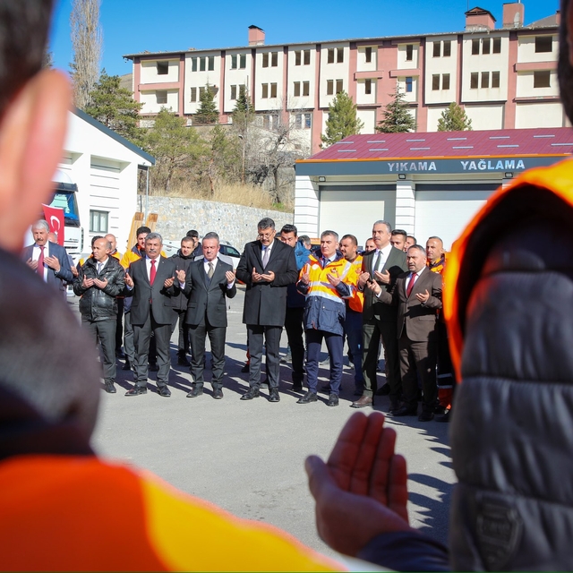 Hakkari'de kış sezonunun sorunsuz geçmesi için kurban kesildi