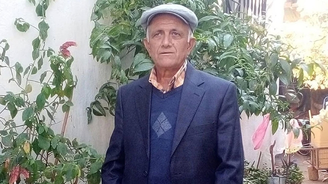 Devrilen saman balyalarının altında kalıp öldü
