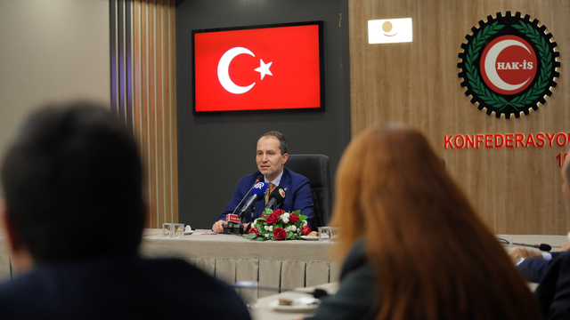 Yeniden Refah Partisi Genel Başkanı Erbakan, TÜRK-İŞ, HAK-İŞ ve DİSK'i ziyaret etti:
