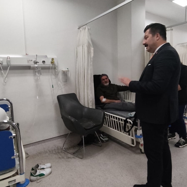 Bursa'da aynı işletmeden tavuk döner yiyen 17 kişi, hastanelik oldu