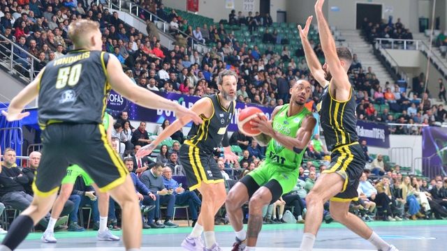 TOFAŞ - Maroussi Basketball Club: 96-83
