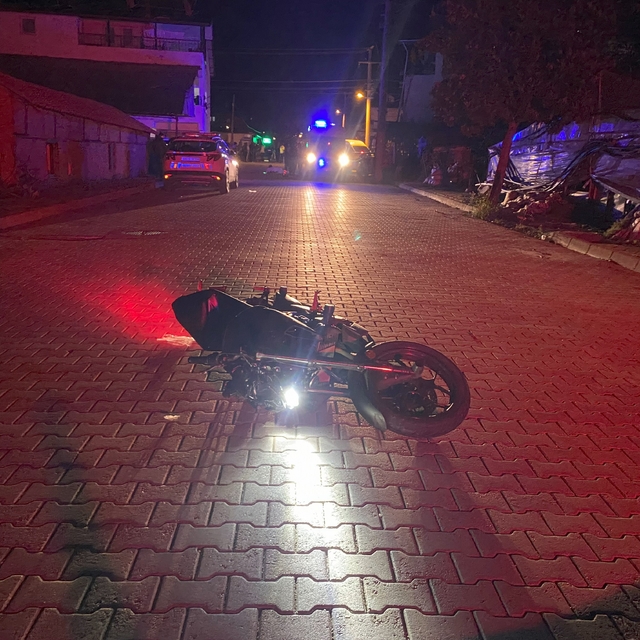 Muğla'da refüje çarpan motosikletin sürücüsü öldü