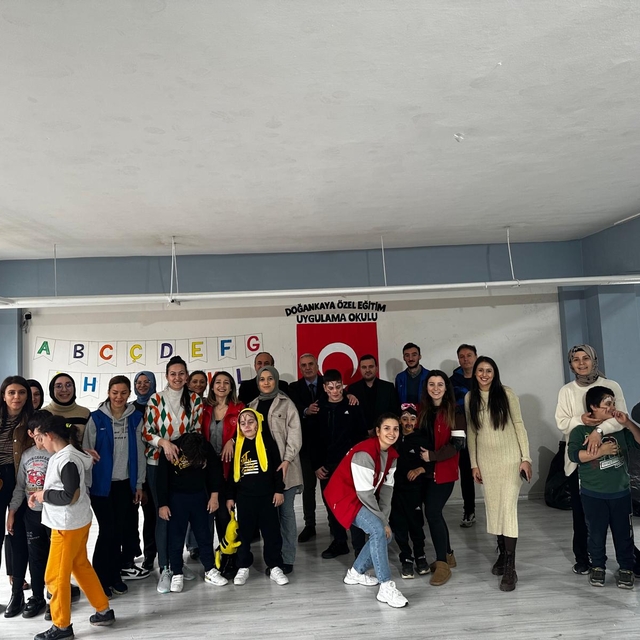 Bafra'da özel gereksinimli çocuklara yönelik faaliyet yapıldı