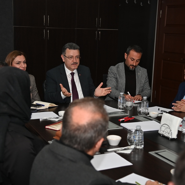 Büyükşehir Belediye Başkanı Genç, Gülcemal dolgu alanında yapılacak projeye...