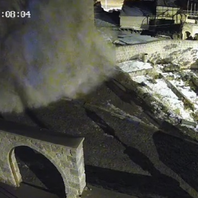 Kapadokya'da peribacasının yıkılma anı kamerada