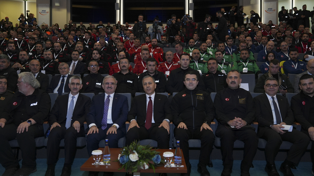 Bakan Yerlikaya, "Akreditasyon ve Destek AFAD Gönüllüleri Sertifika Teslim Töreni"nde konuştu: