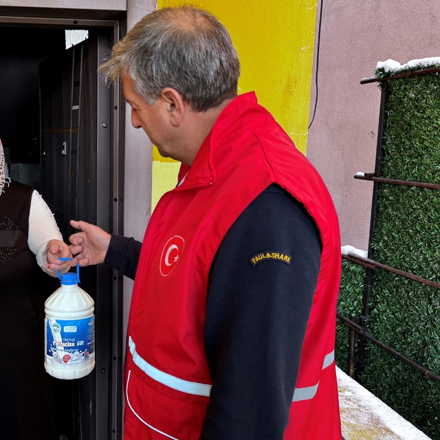 Büyükşehir Belediyesinin süt yardımından 3 bin 500 çocuk yararlandı