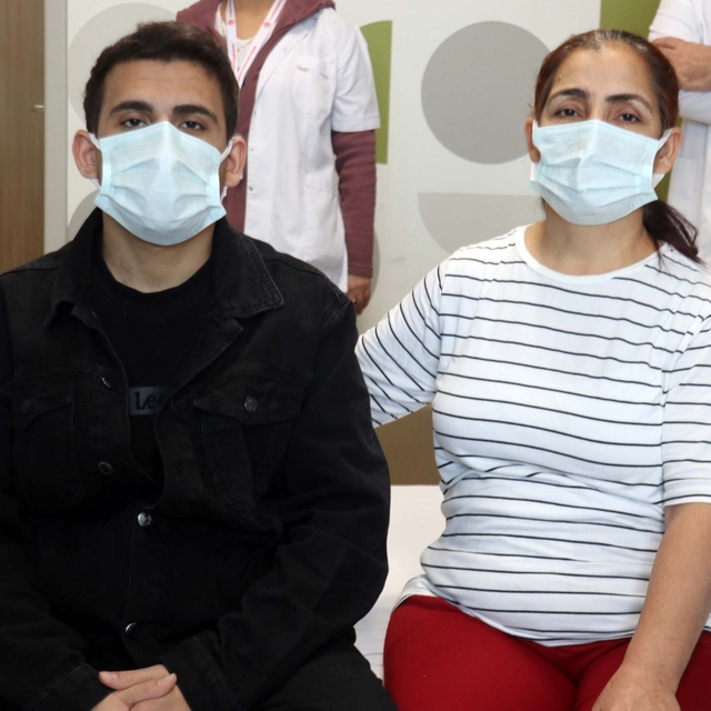 Annesinin bağışladığı böbrek ile hayata tutundu