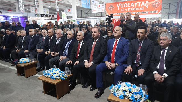 Kırklareli'nde Tarım Hayvancılık Gıda Sanayi ve Otomotiv Fuarı açıldı