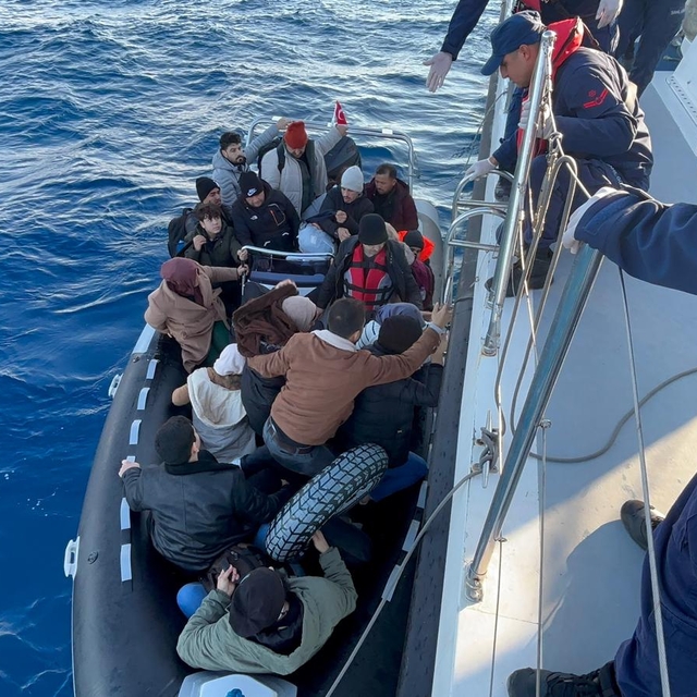 Marmaris açıklarında 31 düzensiz göçmen yakalandı